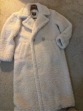 UGG White Sherpa Teddy Long Coat, size S, perfect like new!